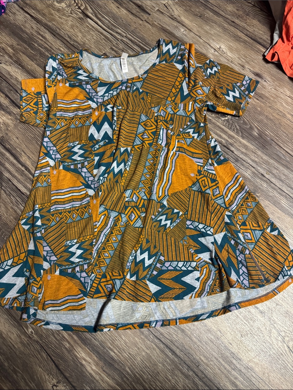 LuLaRoe  perfect tee Short Sleeve Geometric Tunic in Mustard Gold and Teal